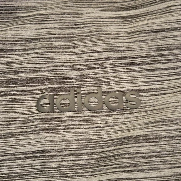 NWOT Adidas Aeroready Vneck Tee - Picture 3 of 4